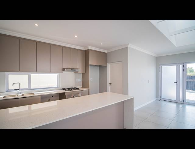 2 BEDROOM TOWNHOUSE FOR SALE IN BROADACRES
